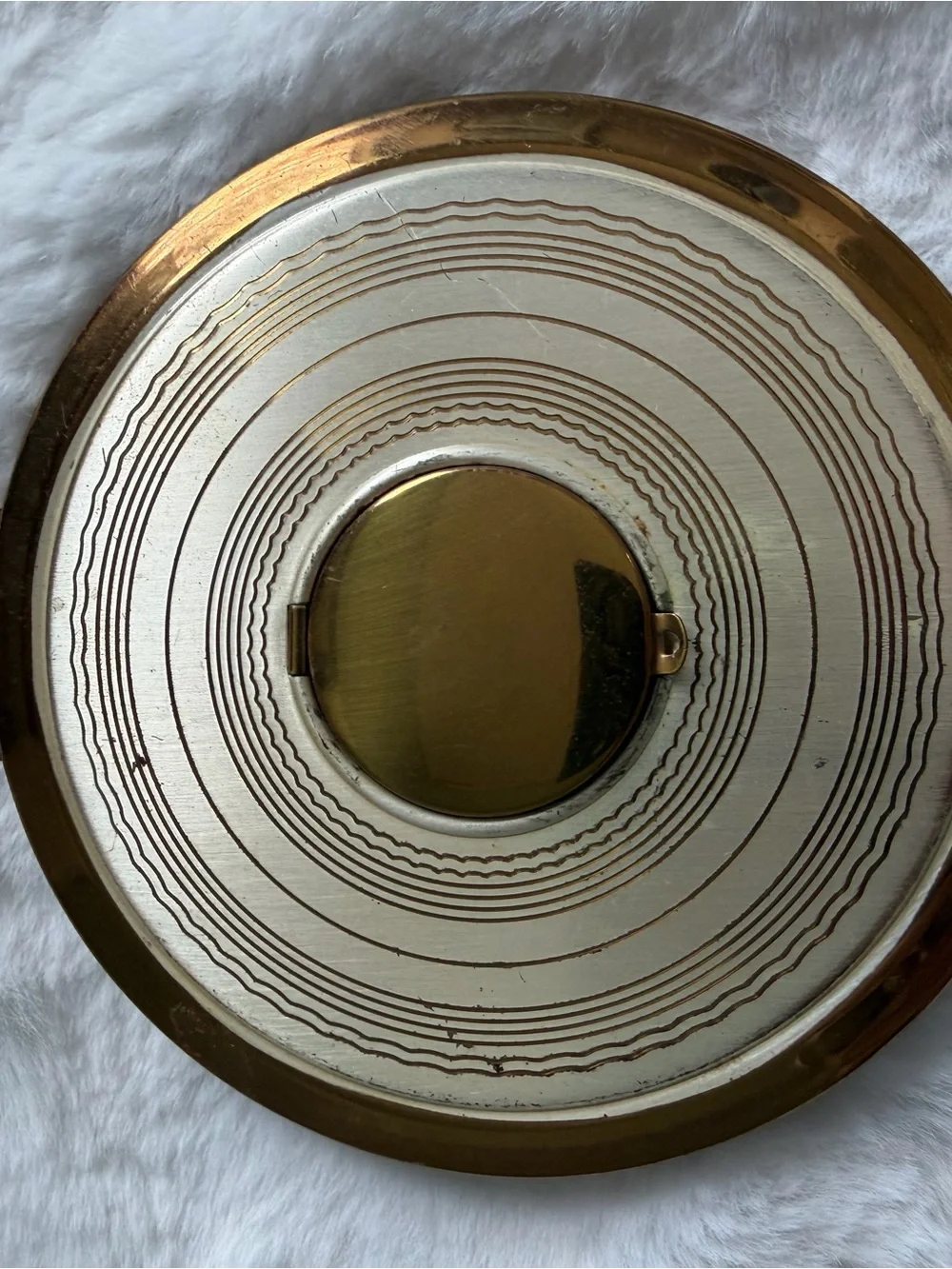 Vintage compact Circa 1940s